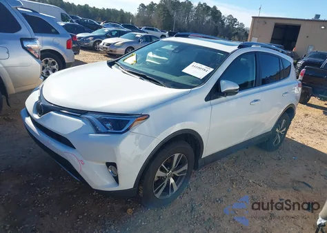 2018 Toyota Rav4 Xle z USA, uszkodzony, nr VIN JTMRFREV9JJ203012